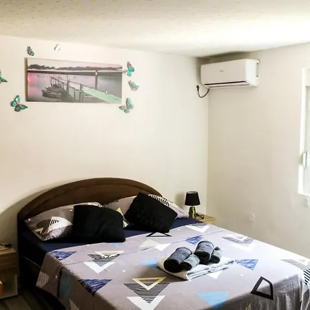 Ajla Апартаменты Мостар