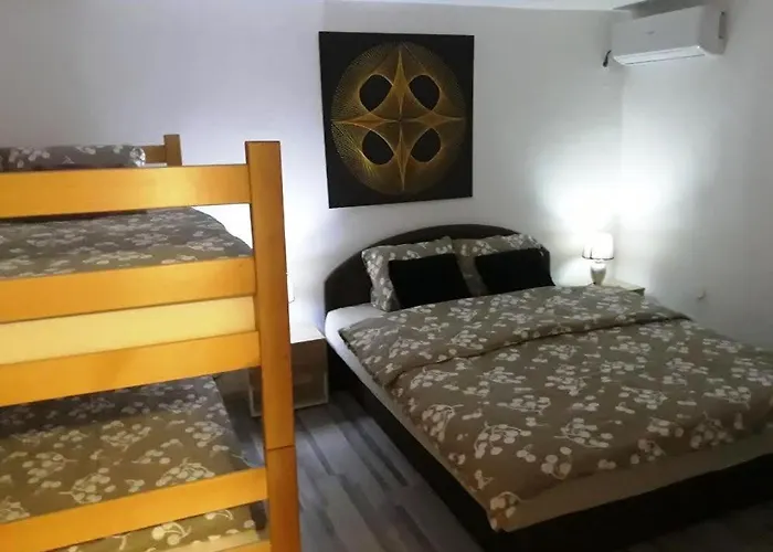 Apartman Ajla *